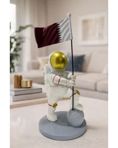 Luxury Signature Astronaut Figurine with Qatar Flag, 26cm Resin Decorative Statue, Modern Desktop Ornament for Home, Office, Living Room & Gift