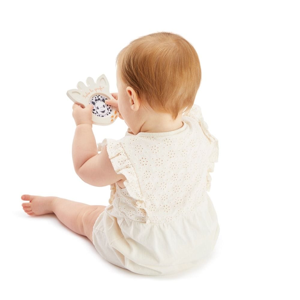 Sophie La Girafe 5 Senses Sight Magic Mirror 0+ Monthss, Lightweight And Easy To Handle, 100% Natural Rubber, 4 Interchangeable Lenses - White