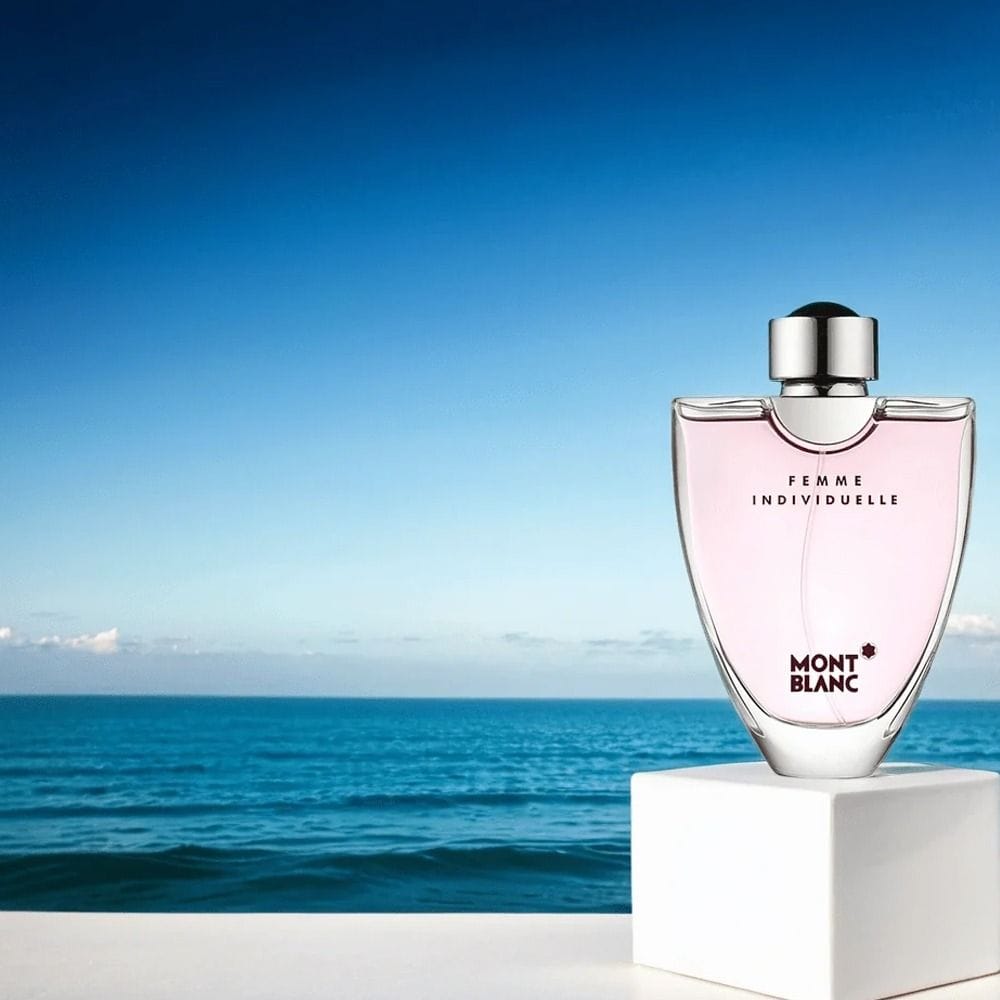 Montblanc Femme Individuelle Eau de Toilette for Women, Floral Oriental Fragrance with Red Currant, Rose, Lotus, Vanilla & Patchouli - 75ml