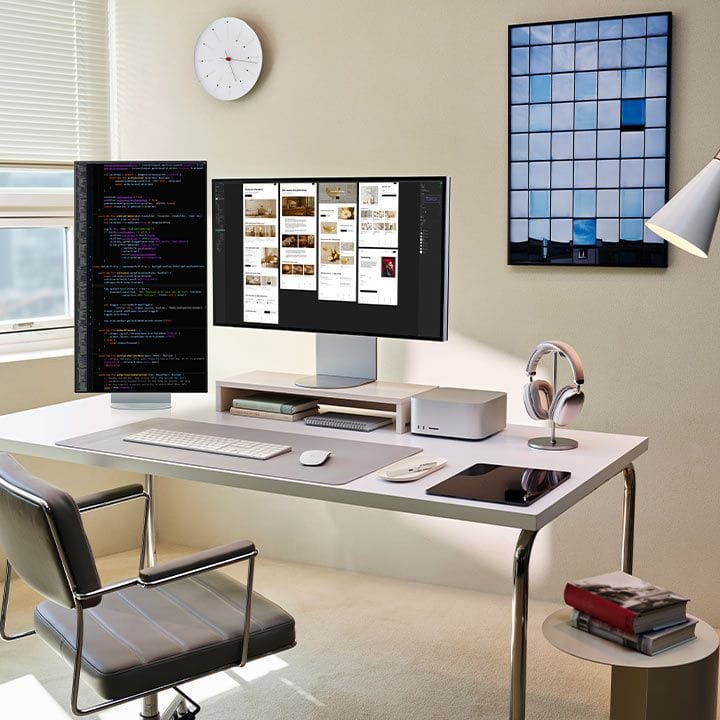 LG UltraFine™ evo 6K Monitor 32 Inch, VESA DisplayHDR™600, DCI-P3 98%(Typ.), Adobe RGB 99.5%, Real 10-bit Color Depth - Silver - 32U990A-S