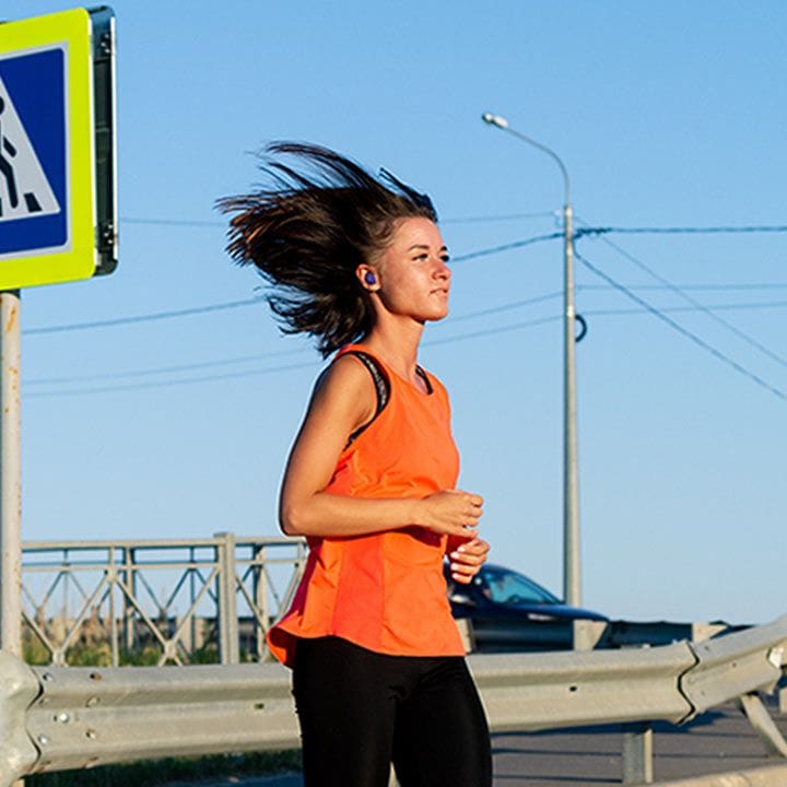 سماعات أذن رياضية لاسلكية مقاومة للماء من جيه بي إل إندورانس ريس ٢ - أزرق | JBLENDURRACE2BLU