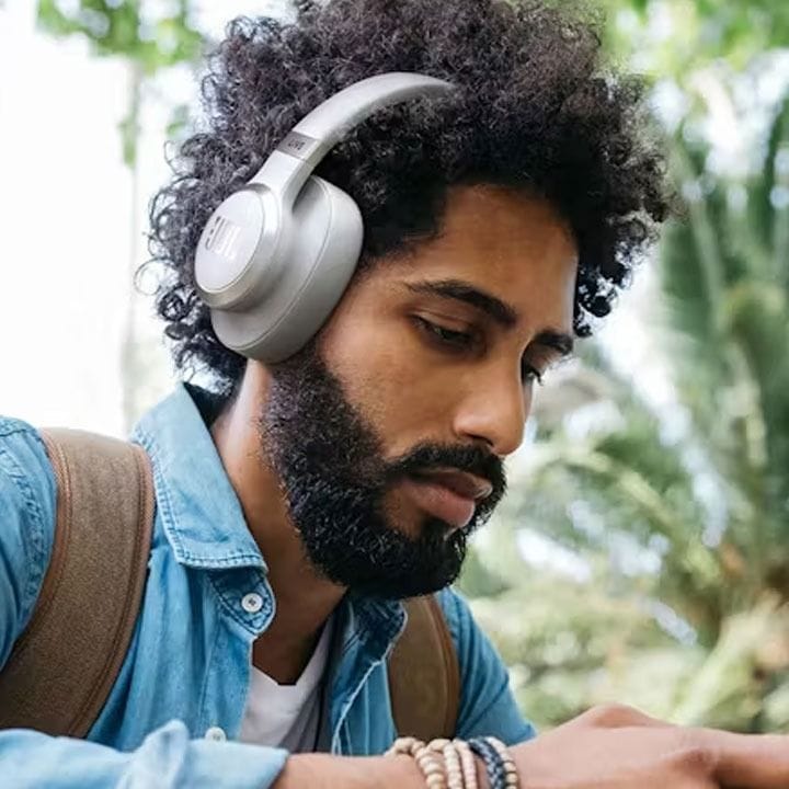 سماعات لاسلكية بلوتوث فوق الأذن من جي بي إل مع خاصية إلغاء الضوضاء النشط، صوت بيور باس، وعمر بطارية طويل – TUNE780NC