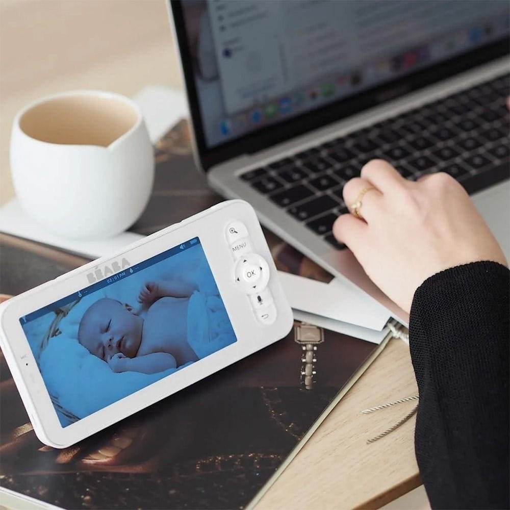 Beaba Full HD 360° Rotating WiFi Video Baby Monitor HD Screen App 300m Range VOX Cloud Walkie-Talkie Lullabies White | 930376