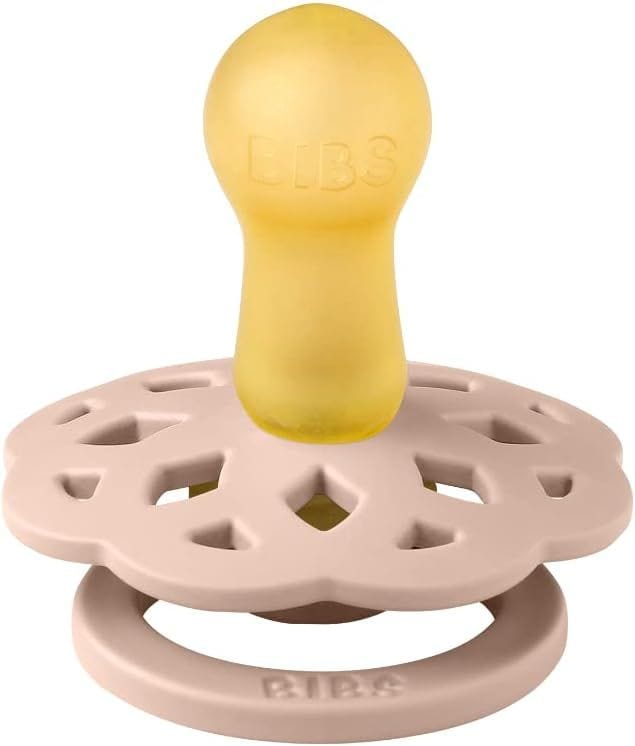 عبوة من لهايتين BIBS بوهم بحلمة لاتكس مقاس 2، لعمر +6 أشهر، تمنح الراحة وتحفز المص، حلمة من المطاط الطبيعي، تصميم واقٍ خفيف الوزن - بني فاتح / وردي فاتح