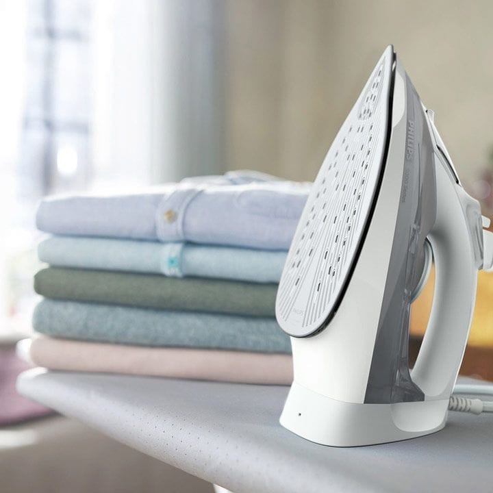 Philips Steam Iron – White | DST5010