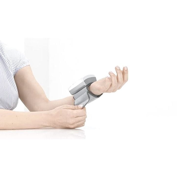 بيورر جهاز قياس ضغط الدم للمعصم - أبيض | BC30