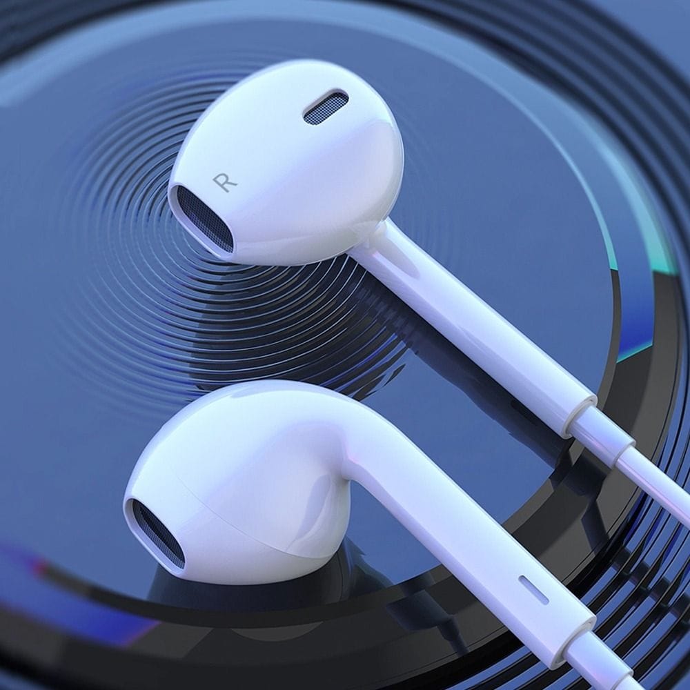HOCO Crystal Joy Wire-Controlled Earphones with Microphone - White | M101