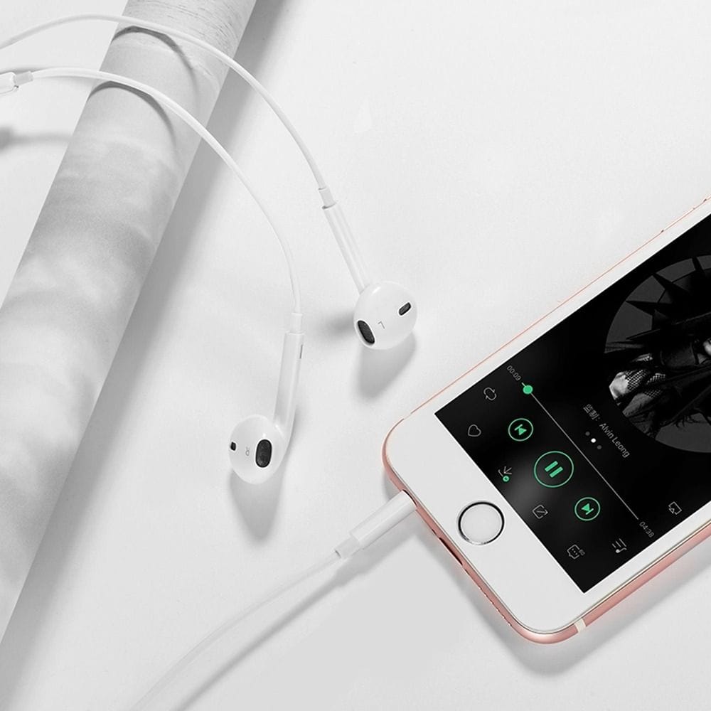 HOCO Crystal Joy Wire-Controlled Earphones with Microphone - White | M101
