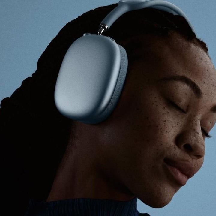 إيربودز ماكس مع سماعات رأس بإلغاء الضجيج النشط - منتصف الليل | MWW43ZE/A