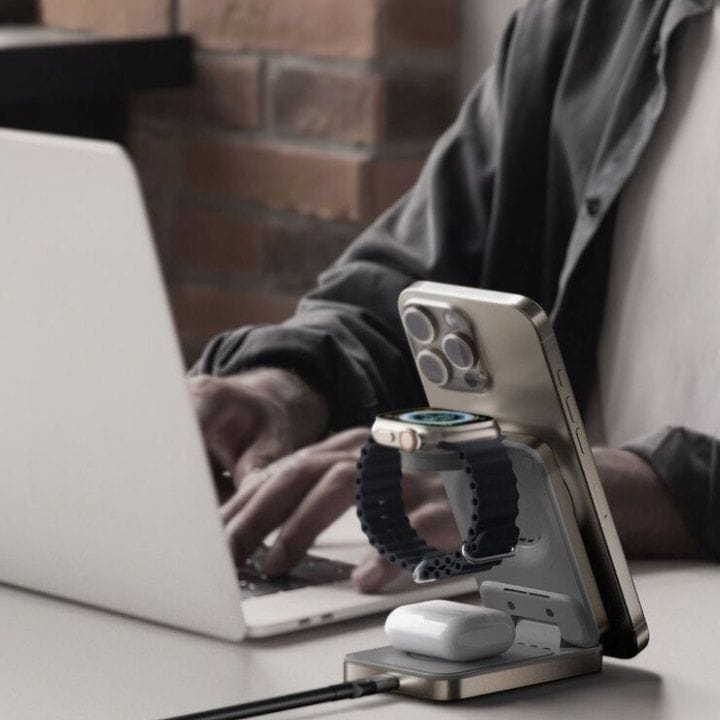 Momax 1-Charge Q.Port Qi 2 15W 3-in-1 Magnetic Wireless Charging Stand | Titanium | UD36L