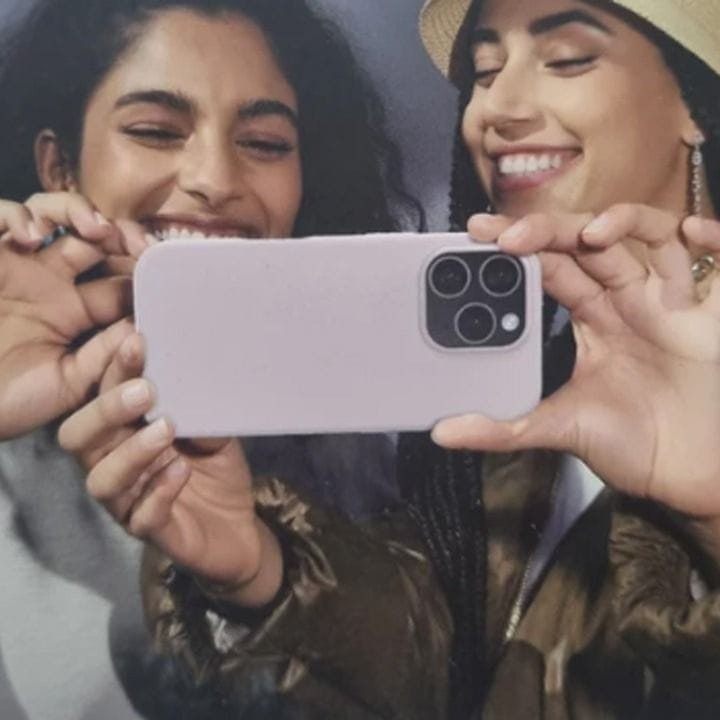 غطاء حماية سيليكون من هوكو لهاتف آيفون ١٦ برو ماكس اللون الوردي DG30