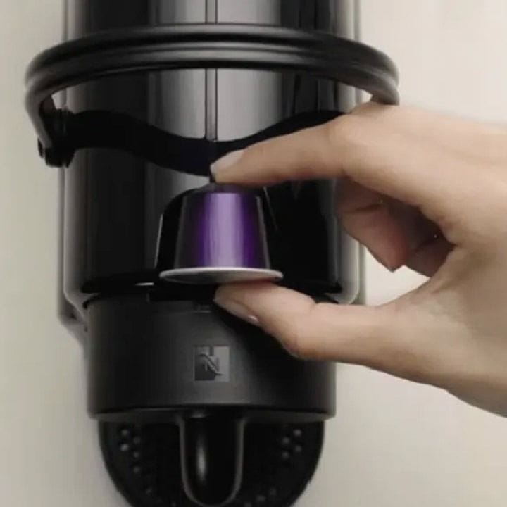 Nespresso Inissia Coffee Machine Capsule Brewer 19 Bar Pressure, 2 Cup Sizes Espresso Lungo, 25s Heat-Up, 0.7L Tank Compact Design | Black-D40-ME-BK-NE5