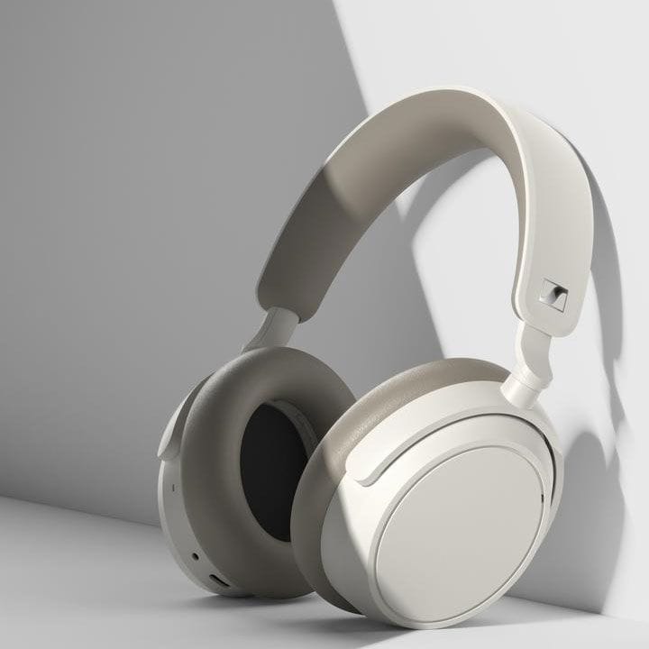 Sennheiser Accentum Wireless Headphones – White |SH-HD-ACCENTUMBT