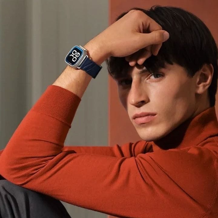 Hermès Apple Watch Ultra 3 GPS + Cellular 49mm Natural Titanium Case – Bleu Nuit En Mer