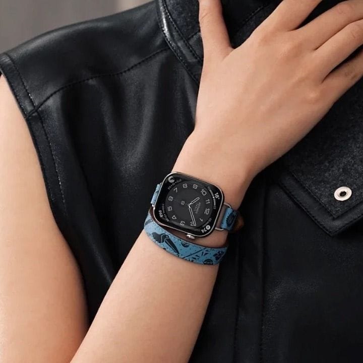 هيرميس سوار ساعة آبل مقاس ٤٢ مم لأغطية ٣٨ / ٤٠ / ٤١ مم بني داكن وأسود نقشة باندانا حيوانات