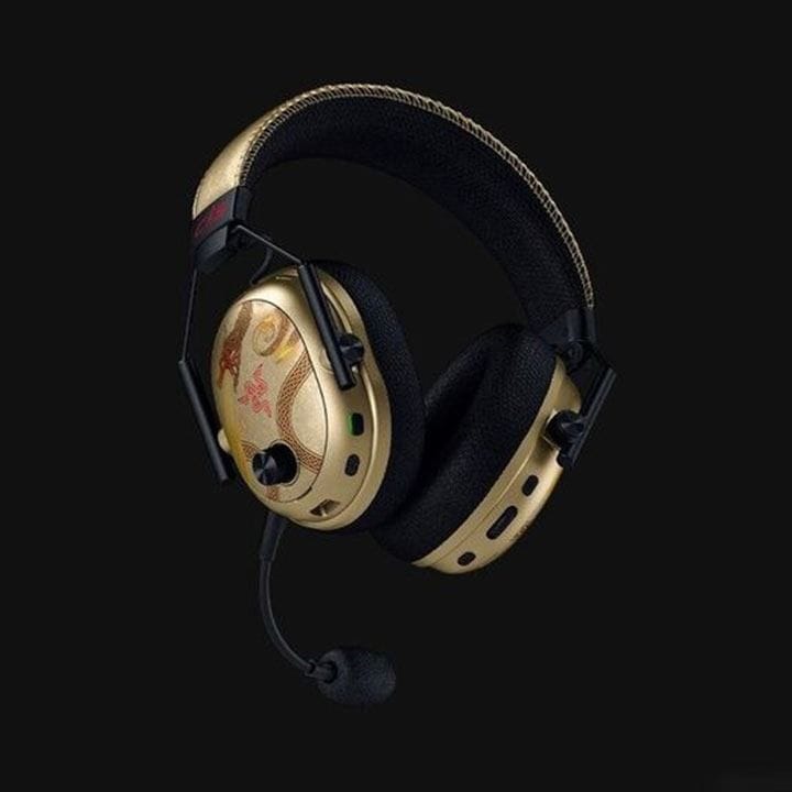 Razer BlackShark V3 Pro Wireless Gaming Headset – HyperSpeed Wireless, ANC, THX Spatial Audio, Detachable Mic | RZ04-05400800-R3M1