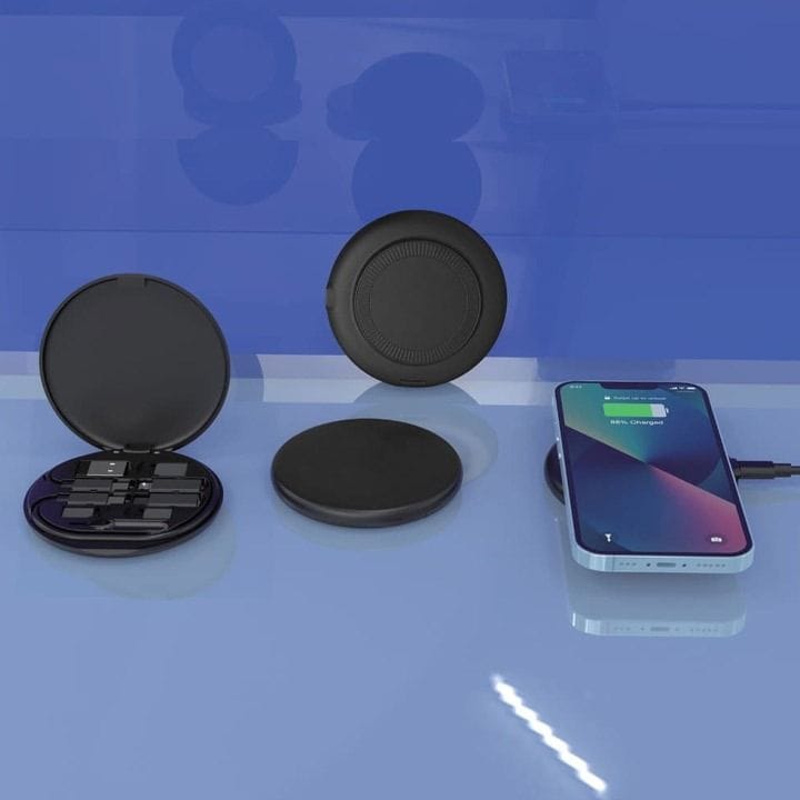 شاحن لاسلكي مغناطيسي 15 واط من Memorií معاد تدويره بتصميم مخصص مع مجموعة كابلات متعددة – شحن سريع، محاذاة مغناطيسية، توافق واسع مع الأجهزة – أسود