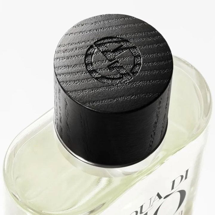 عطر أرماني أكوا دي جيو بارفان للرجال 200 مل – نفحات بحرية، برغموت، مريمية وكلاري جيرانيوم وباتشولي – عطر مائي خشبي طويل الثبات
