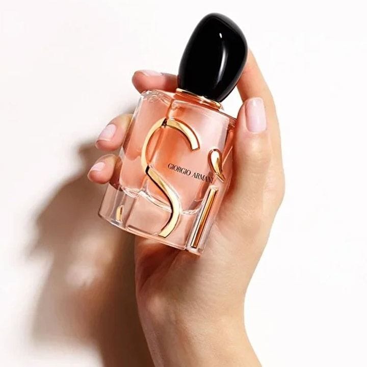 Armani Sì Intense Eau de Parfum for Women 100ml – Blackcurrant Nectar, Rose, Davana & Vanilla Patchouli Chypre Amber Fragrance