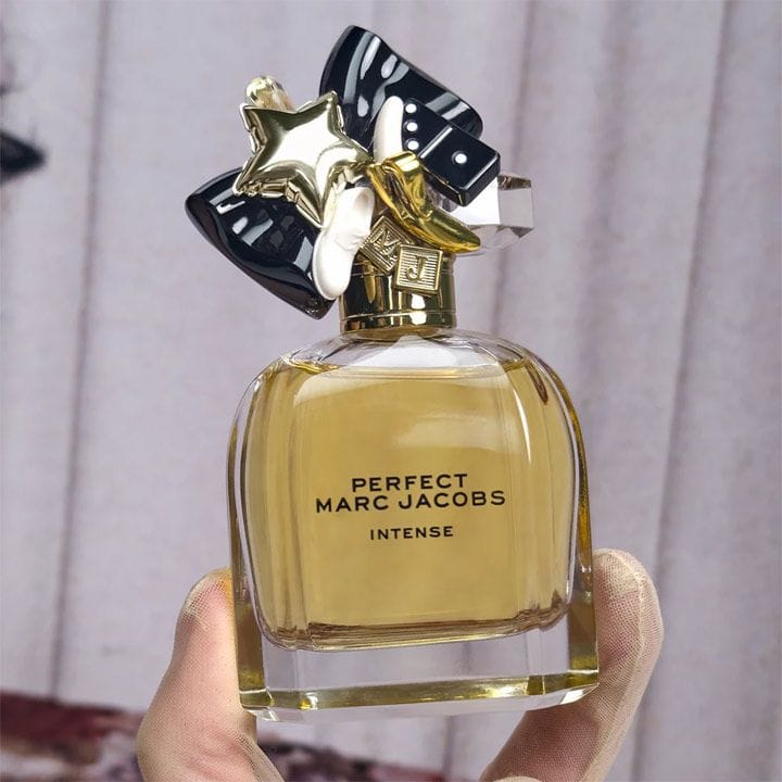 Marc Jacobs Perfect Intense Eau de Parfum for Women 100ml – Roasted Almond, Narcissus, Sandalwood & Cashmeran Floral Amber Fragrance
