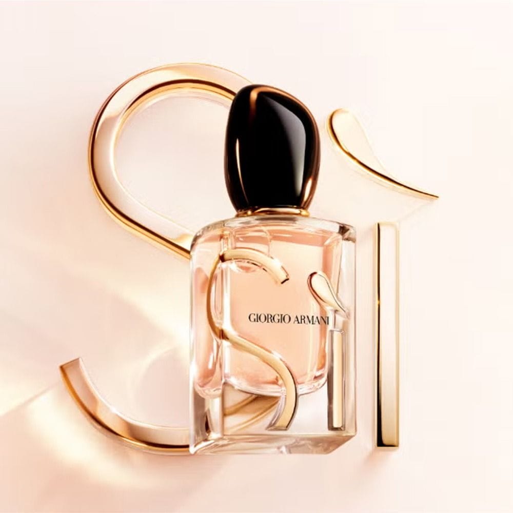 Armani Sì Eau de Parfum for Women 100ml – Blackcurrant Nectar, Rose, Freesia, Patchouli & Vanilla Chypre Fruity Fragrance