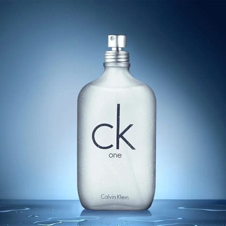 Calvin Klein CK One Unisex Eau de Toilette 200ml – Bergamot, Green Tea, Papaya, Jasmine & Musk Fresh Citrus Fragrance