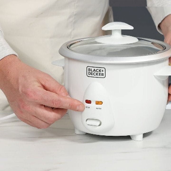 جهاز طبخ الأرز بلاك+ديكر 350W، سعة 0.6L، وعاء غير لاصق قابل للإزالة، صينية تبخير، مؤشر مستوى الماء - أبيض - RC650-B5