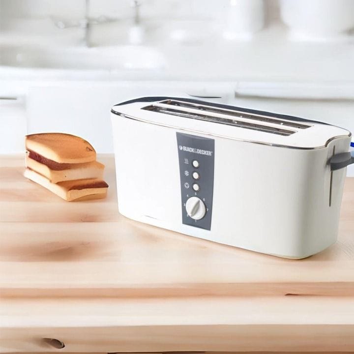 محمصة خبز بلاك+ديكر 4 شرائح بلمس بارد 1350W، تحكم إلكتروني بدرجة التحميص، إخراج تلقائي، درج فتات قابل للإزالة - فضي - ET124-B5