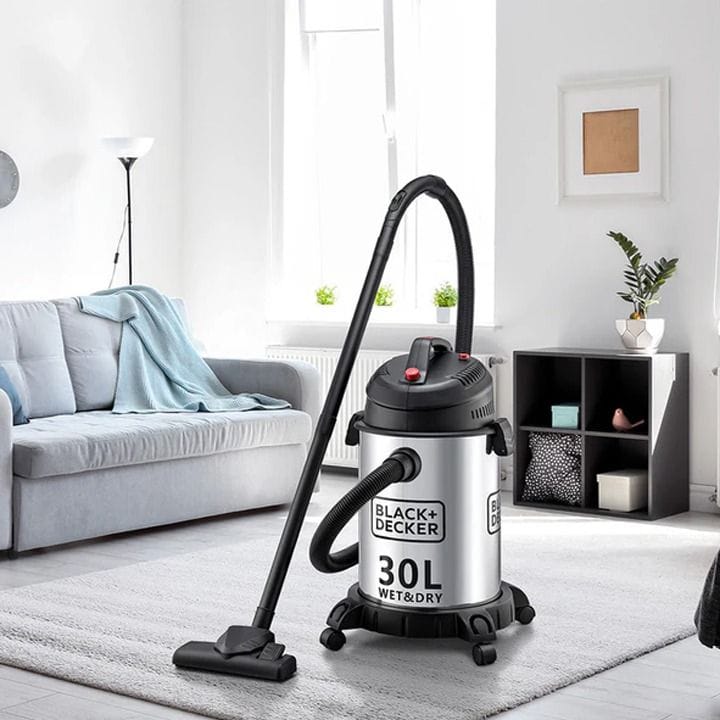 مكنسة بلاك+ديكر برميل للماء والغبار 1400W سعة 30L، نظام فلتر HEPA، وظيفة النفخ، استخدام مزدوج - فضي/أسود - WV1450-B5