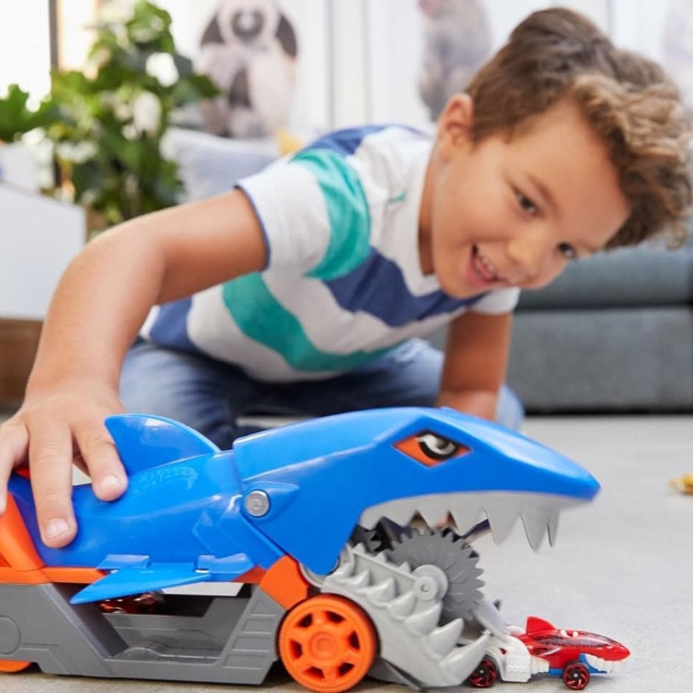 Hot Wheels Shark Chomp Transporter Playset With One 1:64 Scale Car, Fun Play And Storage Solution, Stores Multiple Hot Wheels Cars - 887961925197