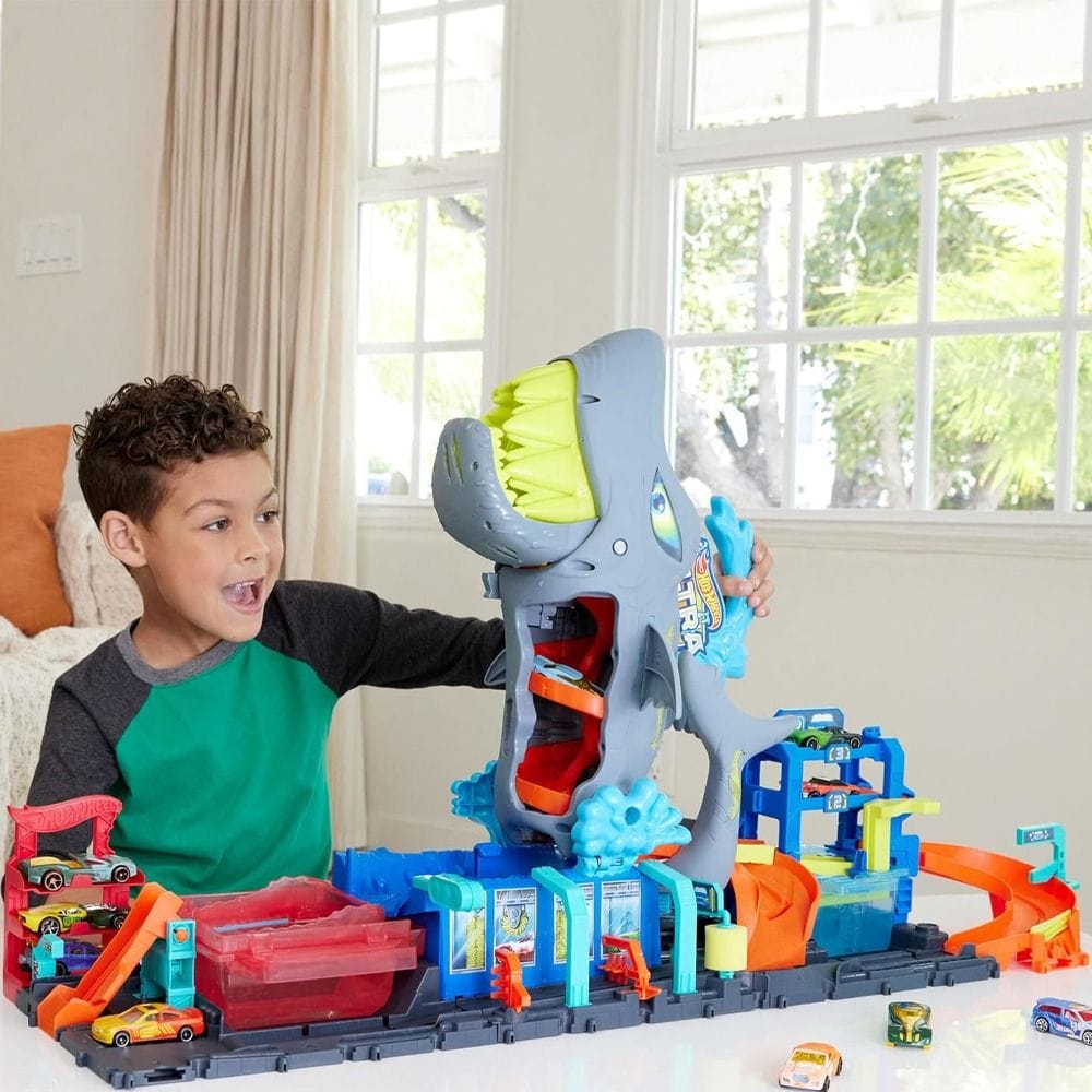 Hot Wheels City Color Shifters Ultra Shark Car Wash Playset 3+ Years, Color-Changing Function And Storage, Shark Track Adventure - 194735195091