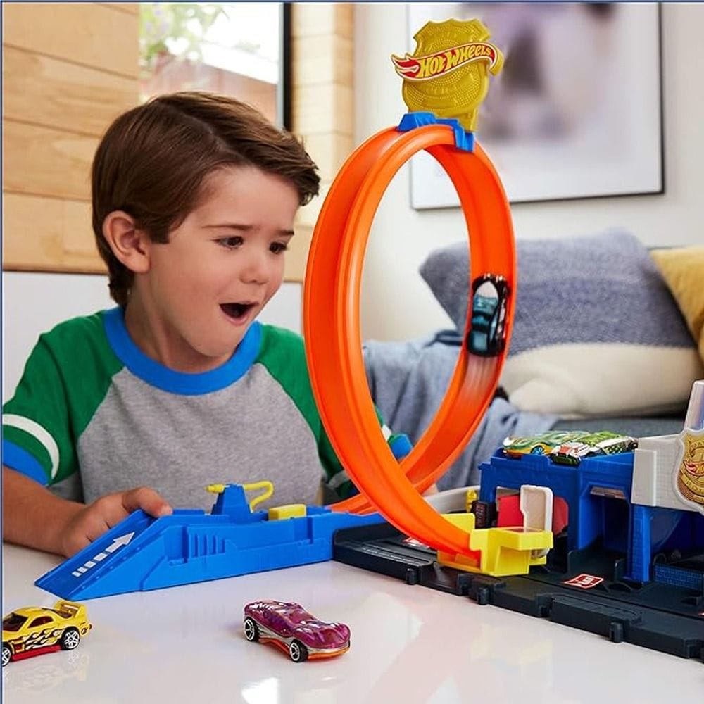 Hot Wheels City Super Police Station Playset 4+ Years, Expandable Hot Wheels Track System, Multiple Stunt Lanes - 194735264155