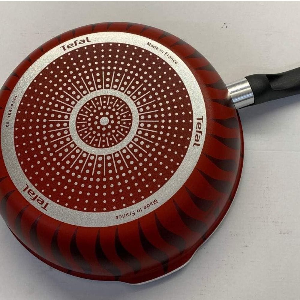 Tefal Tempo Flame Wok Pan, 26cm Non-Stick Aluminium Cookware, Thermo-Signal Heat Indicator, Gas & Electric Compatible - C3047783