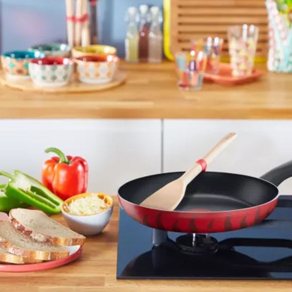 Tefal G6 Tempo Flame 28cm Wok Pan, Titanium Non-Stick Coating, Thermo-Signal Technology, Deep 3.6L Capacity | Red - C3041983