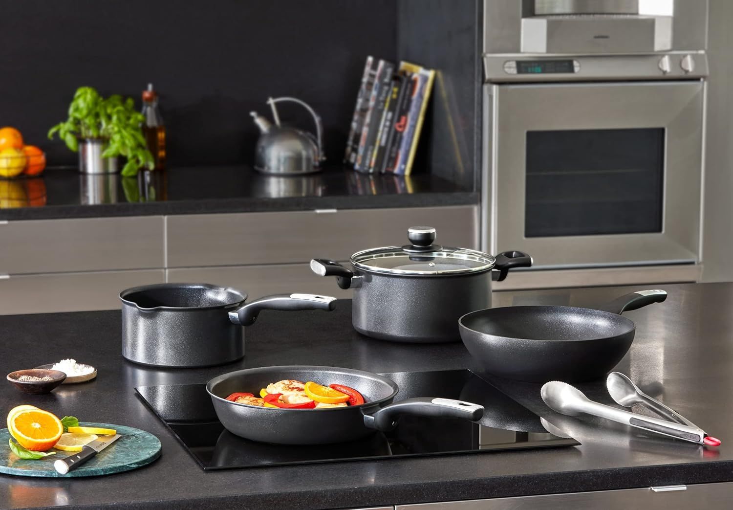 Tefal Unlimited Saucepan, 16cm Non-Stick Aluminium Cookware, Induction Compatible, Titanium Non-Stick Coating - G2552802
