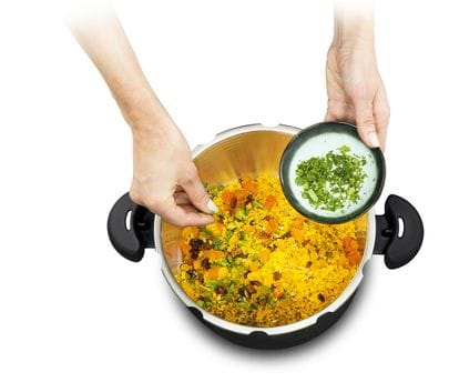 Tefal Clipso Minut Easy Pressure Cooker, 9L Stainless Steel Cooker, One-Hand Opening System, Induction Compatible, Secure Locking Lid - P4624966