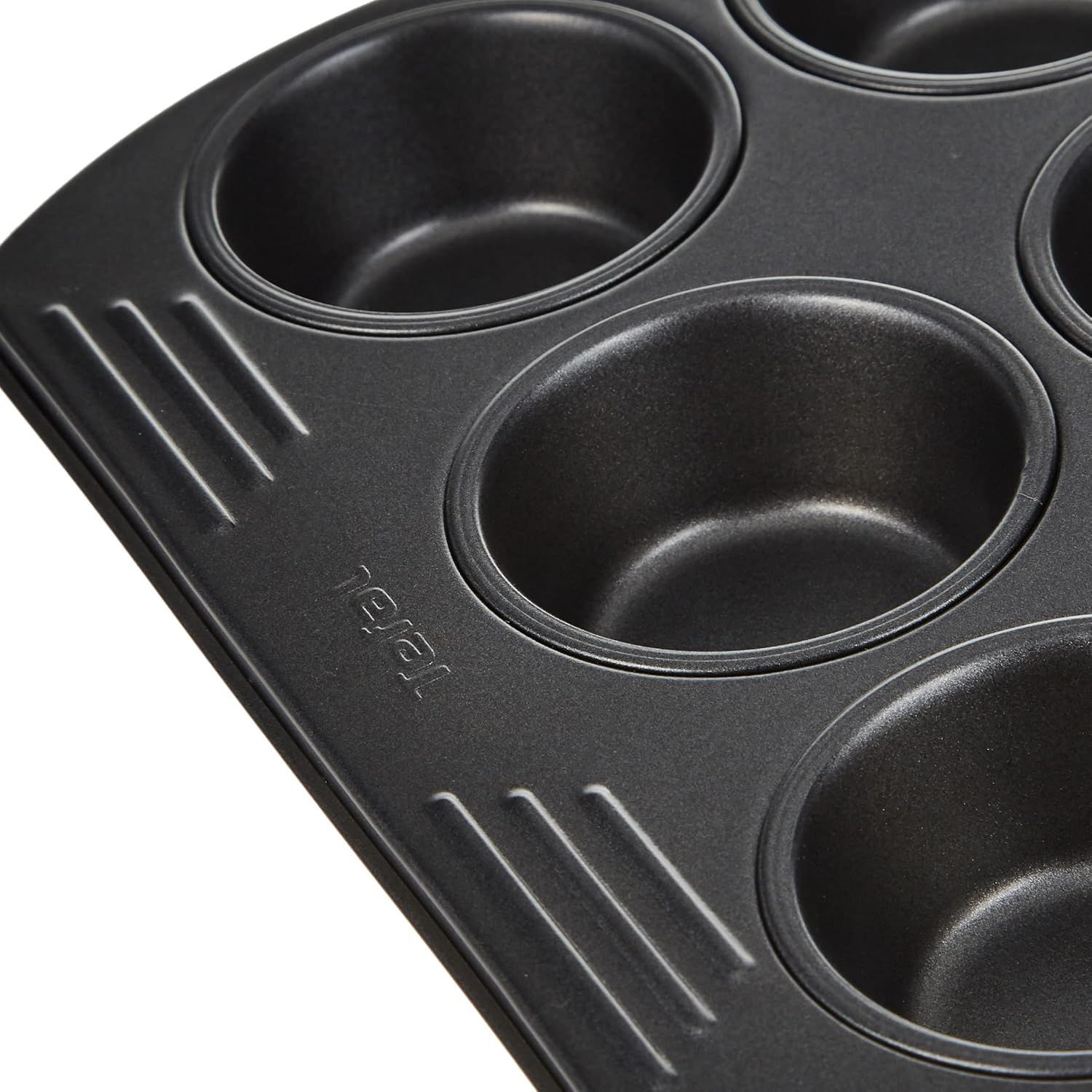 Tefal Easy Grip Gold Muffin Tray, 12-Cup Non-Stick Carbon Steel Bakeware, Easy Release Design, Durable Baking Pan - J1625745