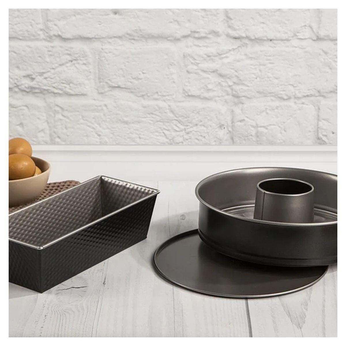 Tefal Easy Bake Bakeware Set, 3-Piece Carbon Steel Non-Stick Baking Pans, Durable Oven Bakeware - J174S274
