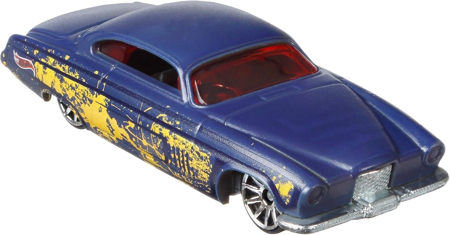 Hot Wheels Color Shifters Dunk Car - 1:64 Scale Color Changing Vehicle