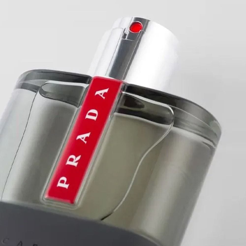 Prada Luna Rossa Carbon Eau de Toilette for Men, Aromatic Woody Fragrance with Lavender, Bergamot, Patchouli & Ambroxan - 100ml