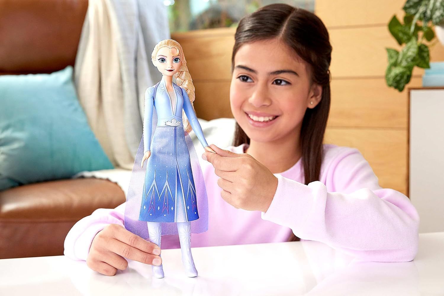 Mattel Disney Frozen 2 Elsa Singing Fashion Doll HXD31, Sings Into the Unknown, Posable Doll with Signature Outfit
