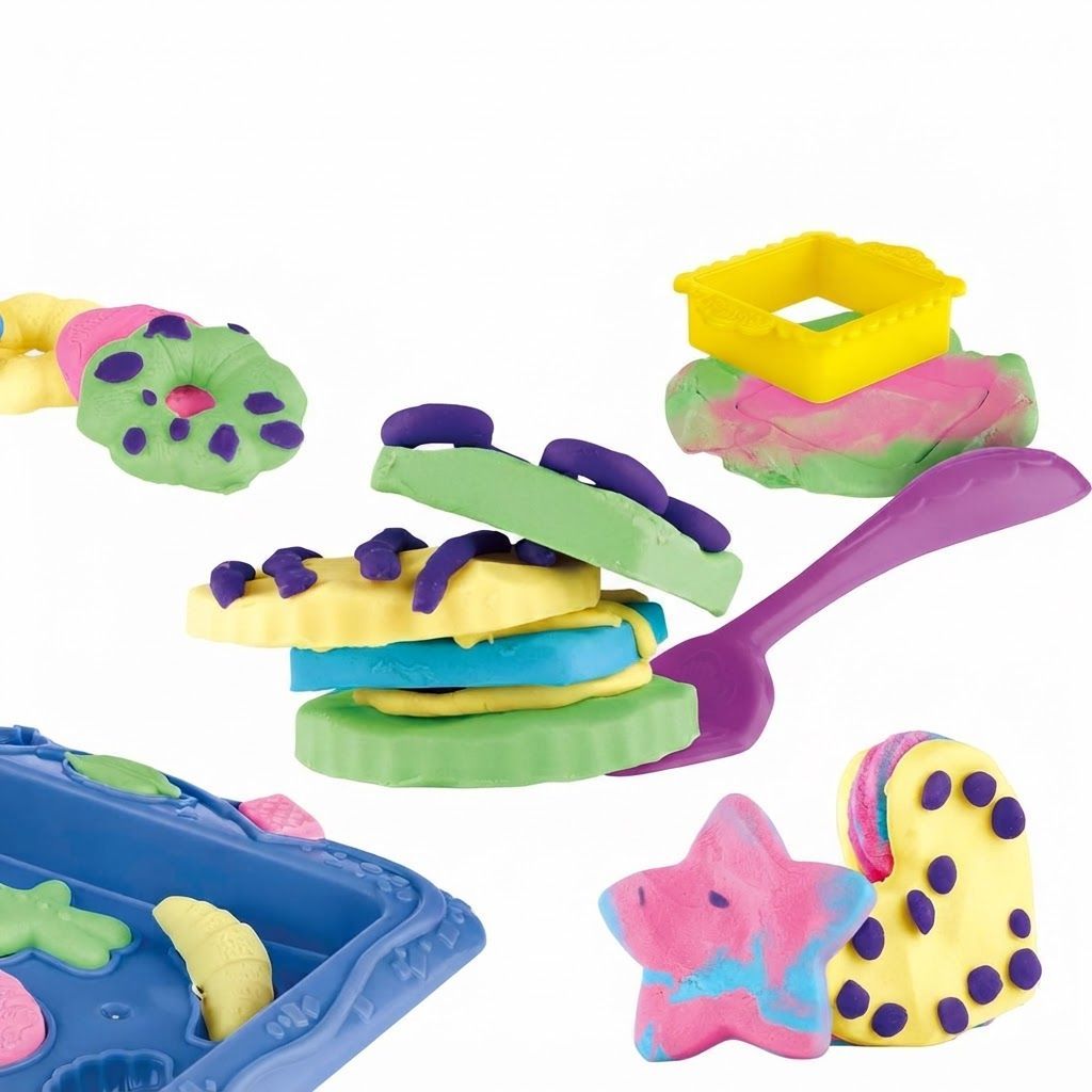 Play-Doh Kitchen Creations Cookie Creations Playset, Arts & Crafts Play Food Set for Kids Ages 3+  Non-toxic Modeling Compound