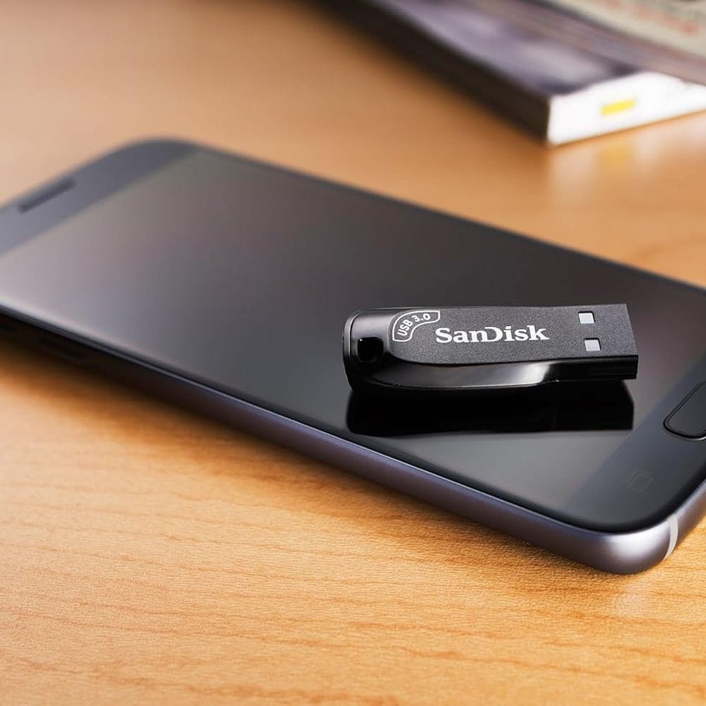 SanDisk Ultra Shift USB 3.0 Flash Drive 32GB with Up to 100MB/s Read Speed, Compact Capless Design, Fast File Transfers & Plug-and-Play Storage | Black - 619659182274