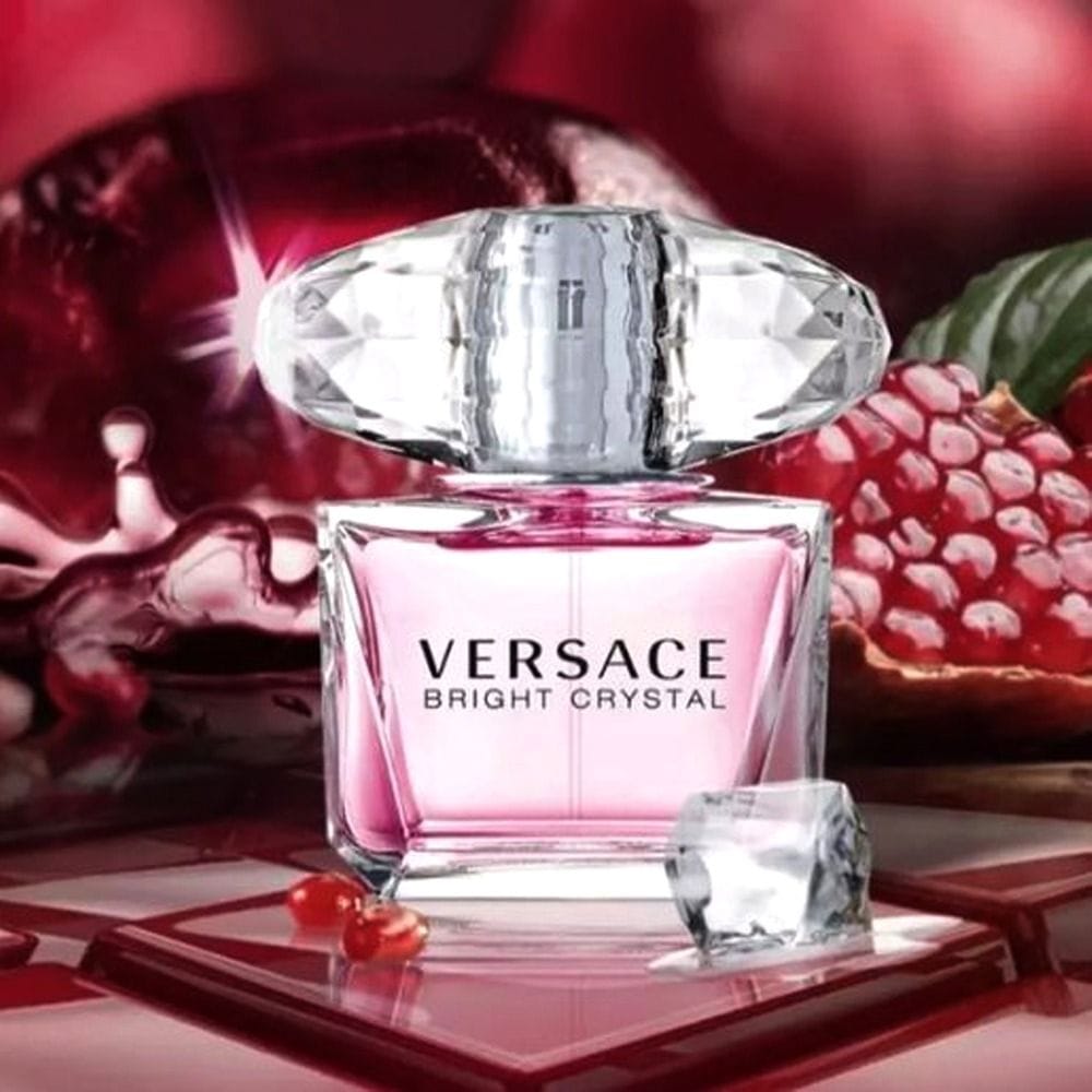 Versace Bright Crystal Eau de Toilette for Women, Fresh Floral Fragrance with Pomegranate, Peony, Magnolia, Amber & Musk - 50ml