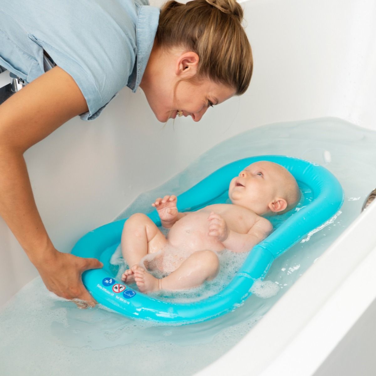 Doomoo Basics Inflatable Bath Mattress, Comfort And Safety, Easy To Use, Portability, Quick Drying, Space-saving - Blue