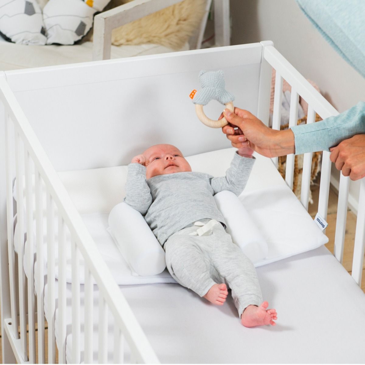 Doomoo Basics Supreme Sleep Large, Perfect Ventilation, Optimal Comfort, Provides Good Support, Prevents The Risk Of Flat Head - White